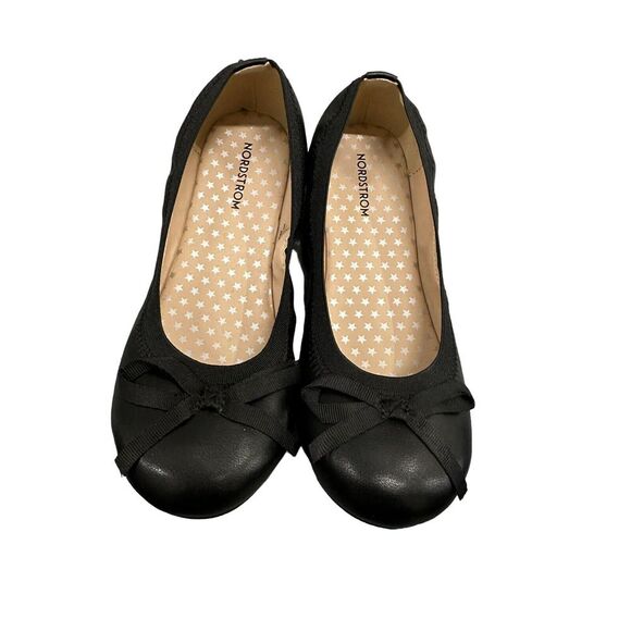Nordstrom‎ Rack Flats Kids Girls Size 2M Black Slip On Ballet Shoes - Picture 1 of 2